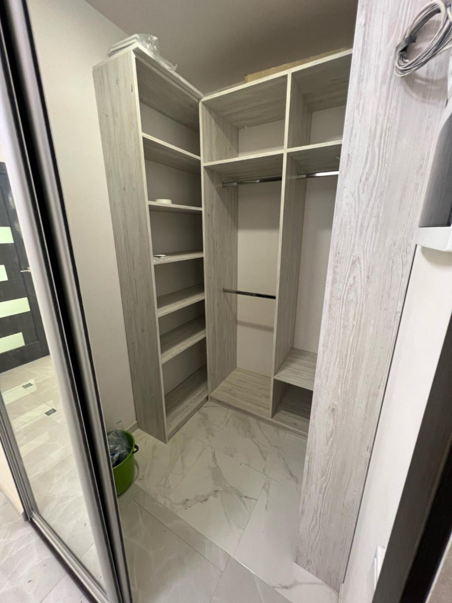 Apartment House в новобудові по вул зелена 204 *
